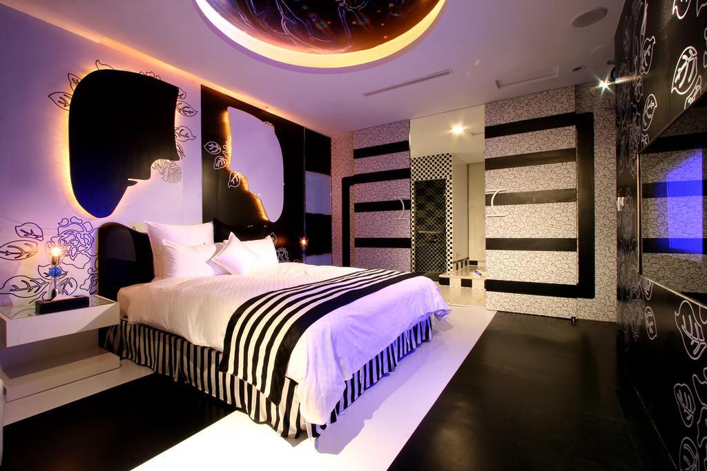 Melody Motel Кийлунг Екстериор снимка